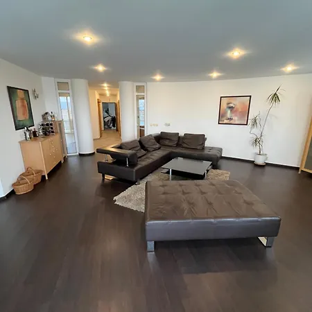 Apartman Butterfly Residence,165m2 Spacious With 4 Free Parking Spaces,playground And Gym